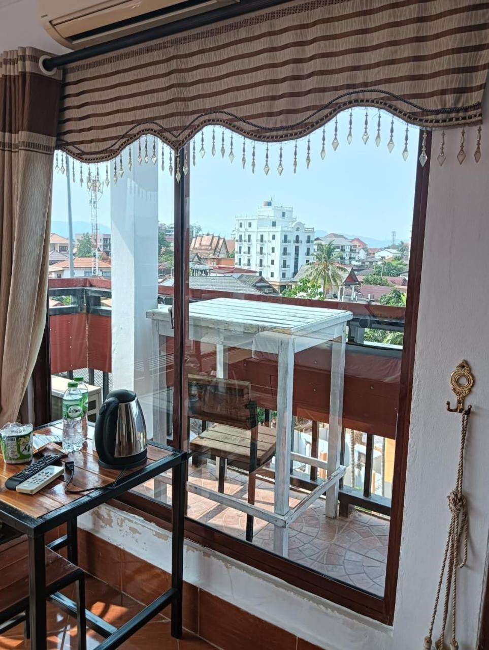 Bountang Riverside Hotel Vang Vieng Exterior photo