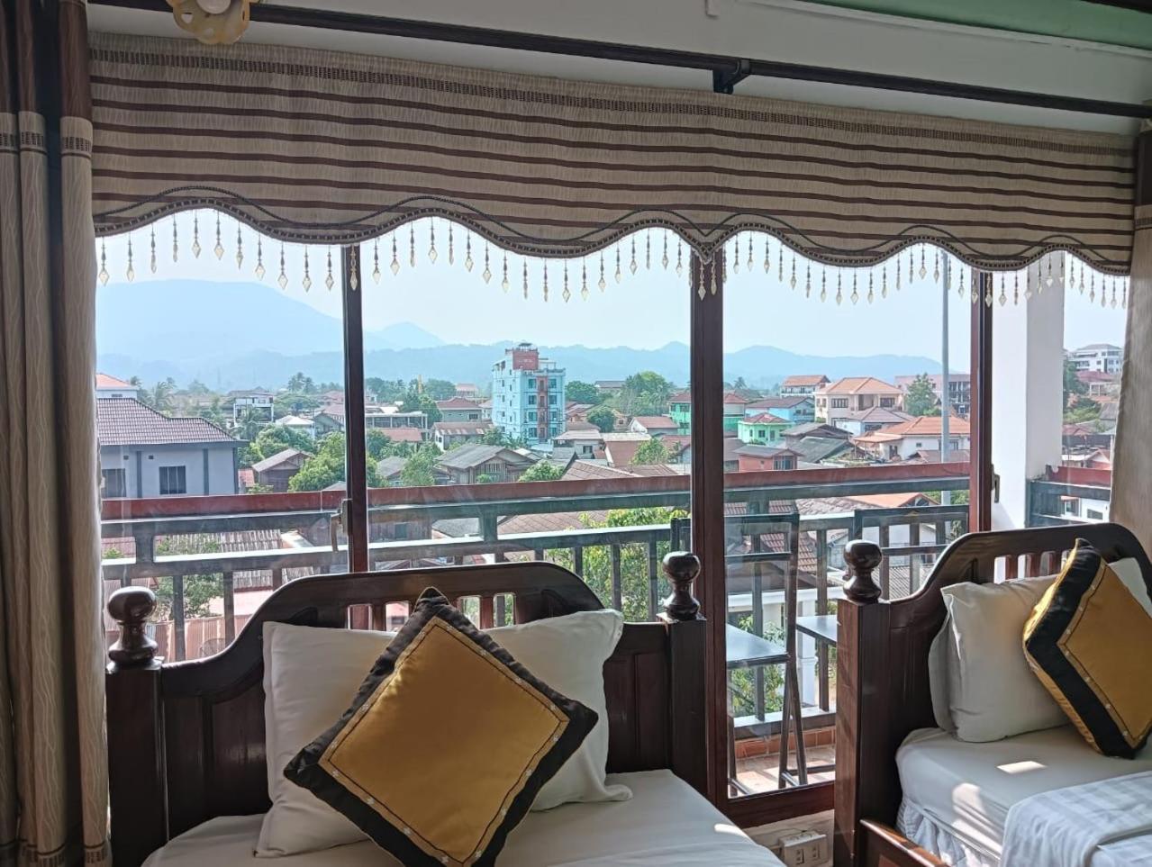 Bountang Riverside Hotel Vang Vieng Exterior photo