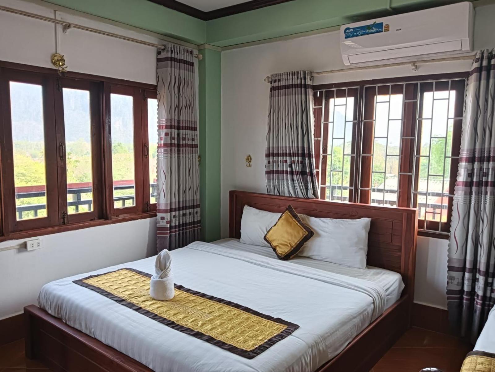 Bountang Riverside Hotel Vang Vieng Exterior photo