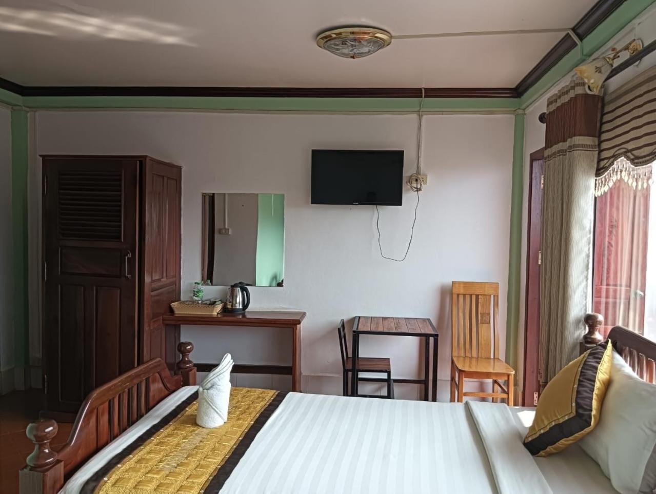 Bountang Riverside Hotel Vang Vieng Exterior photo
