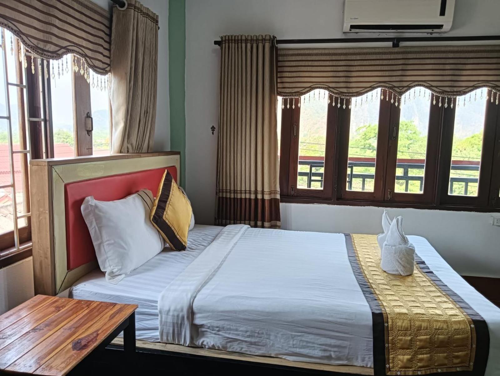 Bountang Riverside Hotel Vang Vieng Exterior photo
