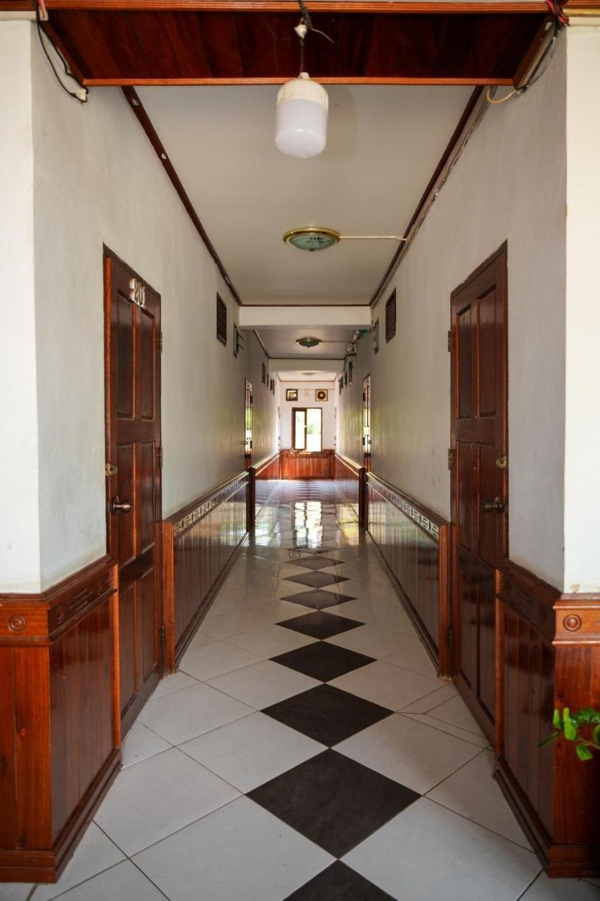 Bountang Riverside Hotel Vang Vieng Exterior photo